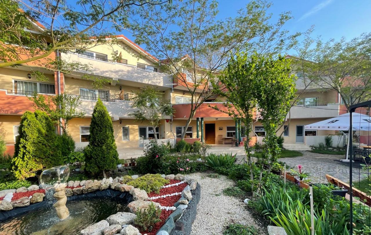 Vamabel House Bed & Breakfast Vama Veche Eksteriør bilde